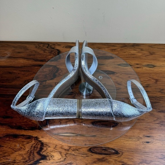 Bandolino Armory Sandal in silver - Picture 12 of 14